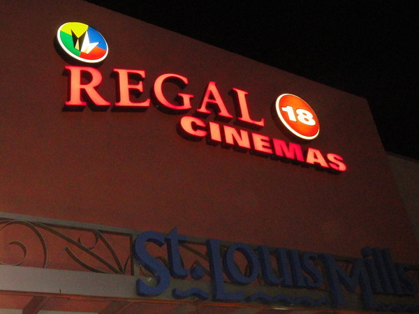 Regal St Louis Stadium 18 & IMAX in Hazelwood, MO - Cinema Treasures