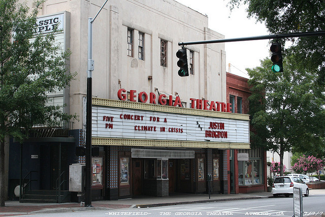 are any movie theaters open in georgia