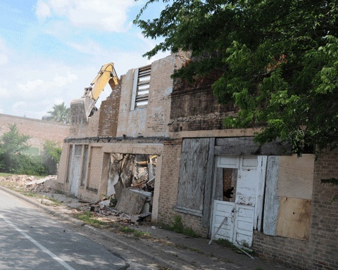 Cole Theatre in Wallis, Texas