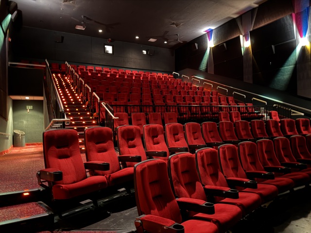 Theatre 7