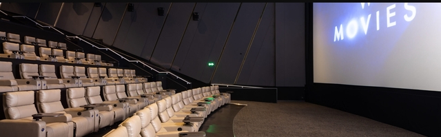 ODEON Cinema Luxe Screen Birmingham Broadway Plaza