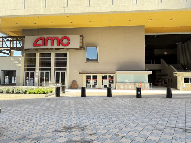 AMC Houston 8