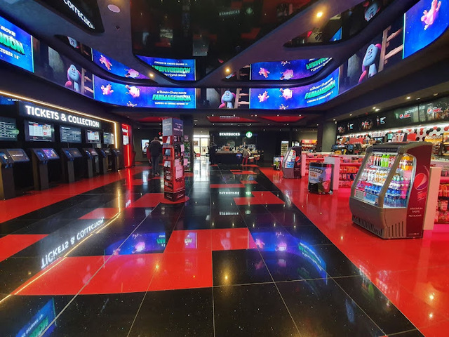 Cineworld Solihull Foyer