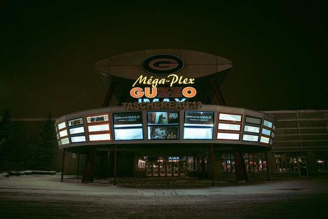 Cinestarz Deluxe Taschereau