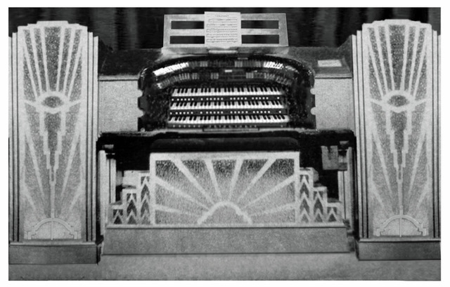 Rex Gloria Theatre Organ at the Ambassador