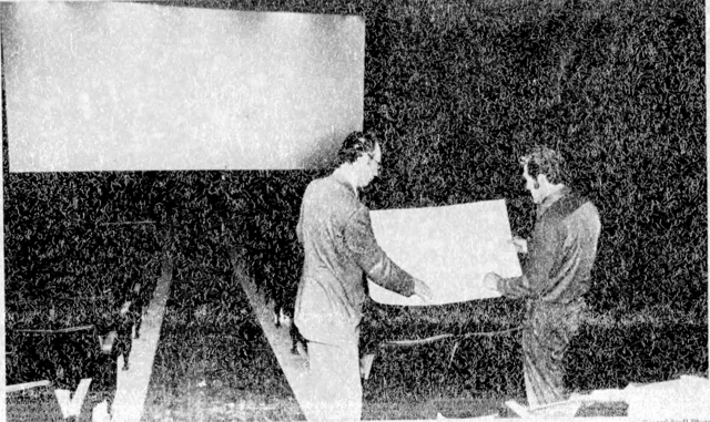 Crown Cinemas at Hickory Plaza