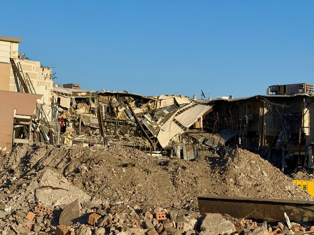 AMC Classic Chesterfield 14