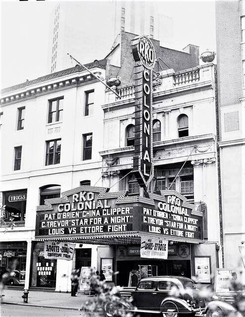 Crisper, un-cropped version of previously posted photo. 1937 photo credit Edwin Levick, NYHS Collections.