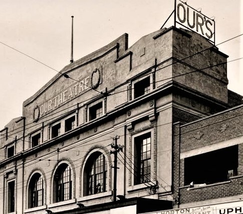 Hoyts Broadway Theatre 734 Burke Road, Melbourne, VIC 