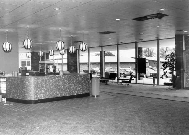 Photo source defunct website.