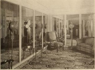 Mirror Room