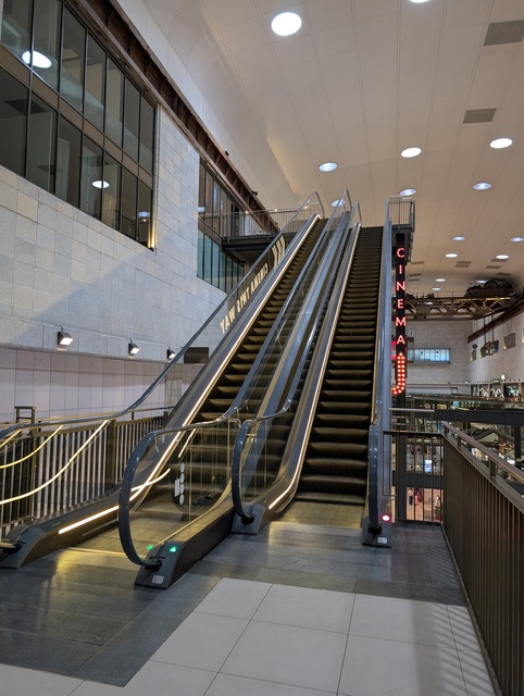 Escalators leading to foyer