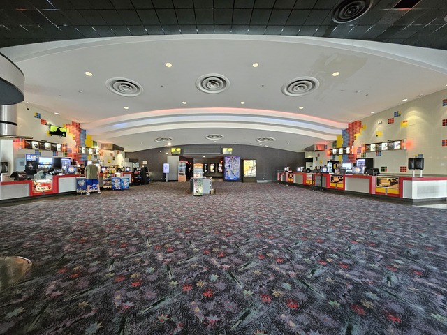 Concessions- Lobby - Auditoriums 1-9 Entrance