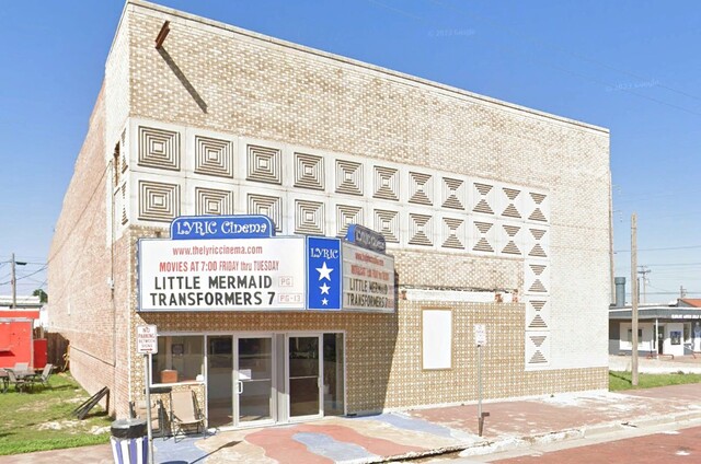 Lyric Cinema