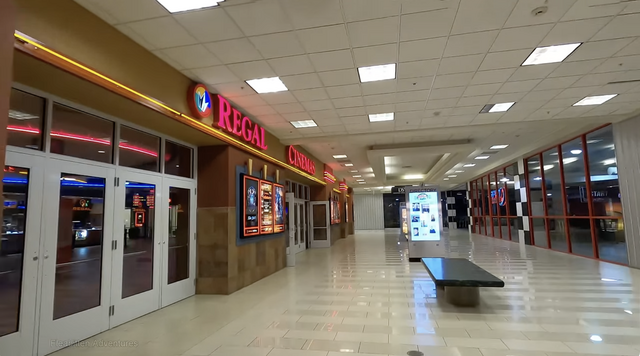 Regal Galleria Mall Stadium 16