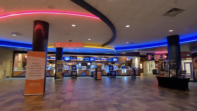 Regal Galleria Mall Stadium 16