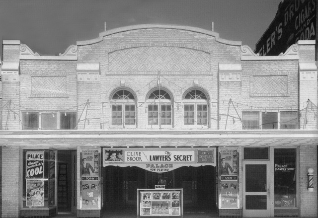 Crisper version of the 1931 photo courtesy Bill Stringer.