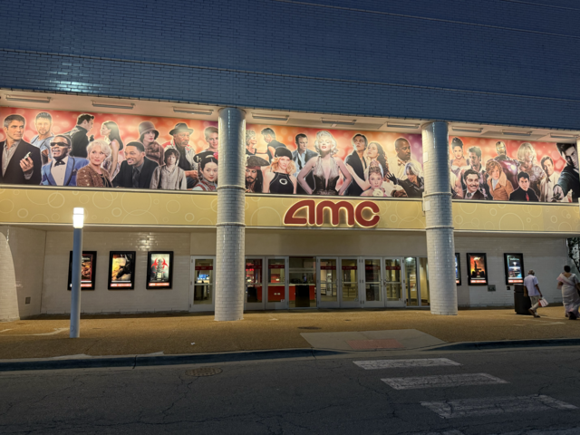 AMC Oakbrook Center 4