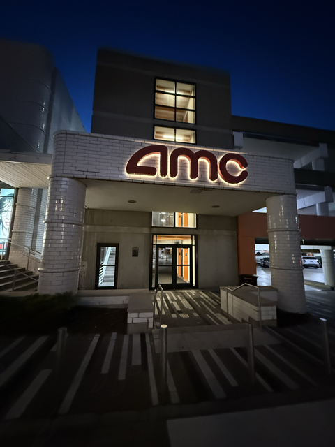 AMC Oakbrook Center 4