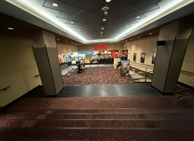 AMC Oakbrook Center 4