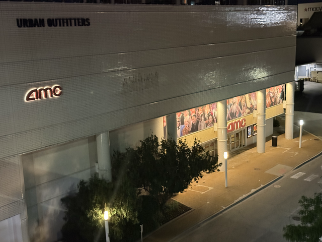 AMC Oakbrook Center 4