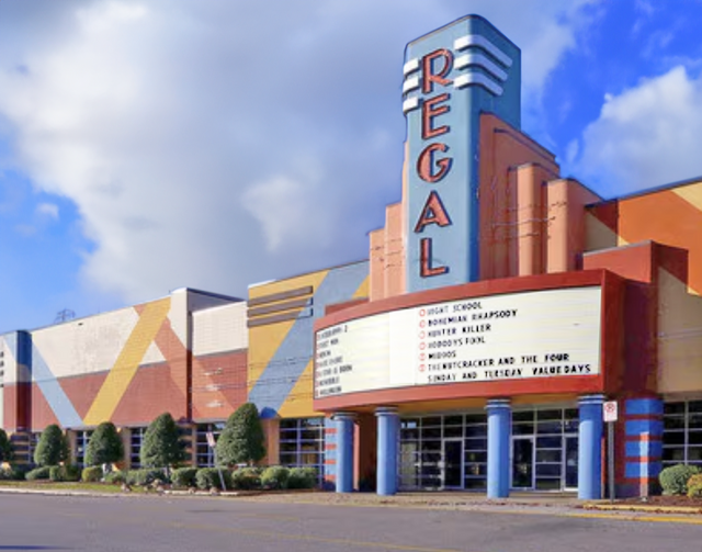 Regal Greenbrier Stadium 13 