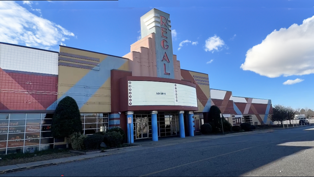 Regal Greenbrier Stadium 13 