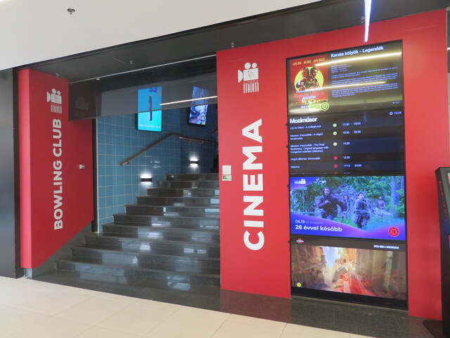Cinema MOM Park