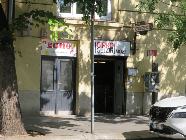 Cirko Gejzír Movie Theater