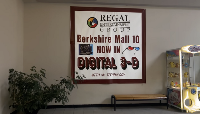Regal 10 at Berkshire Mall