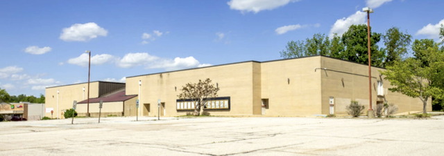 AMC Classic Bloomington 11