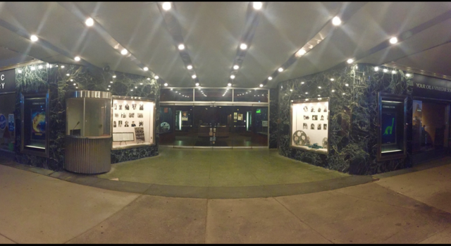 Fox-Bay Cinema Grill