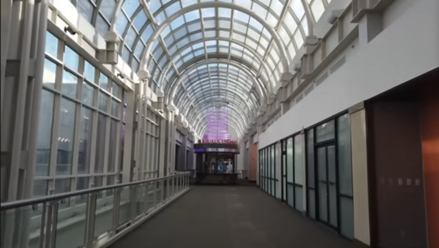 Regal UA Circle Centre 9