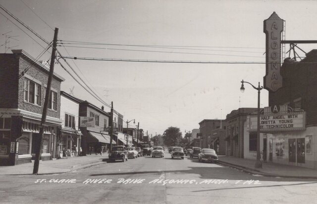 Crisper version of the 1951 post card courtesy Fred Bassett.