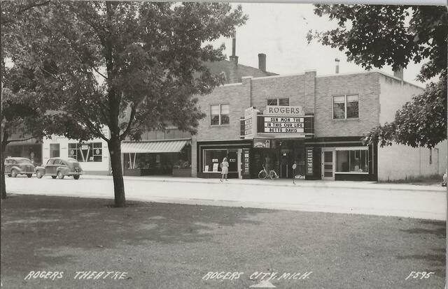 Crisper version of the 1942 post card courtesy Fred Bassett.