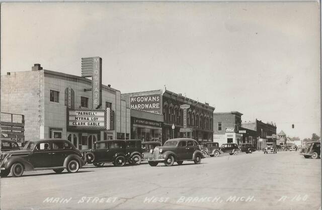 Crisper version of the 1937 post card courtesy Fred Bassett.