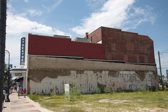 Port Theatre Art and Cultural Center