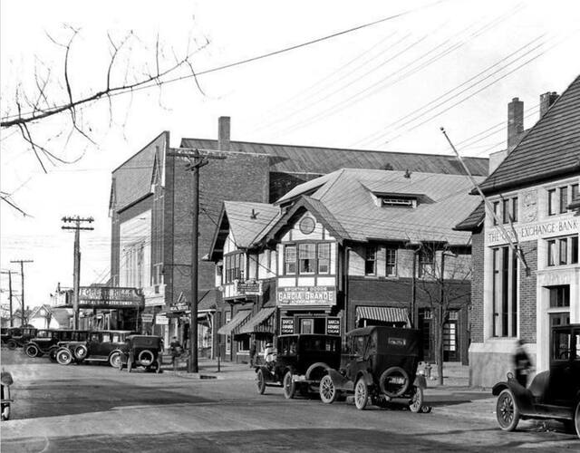 UA Forest Hills Twin Theatre