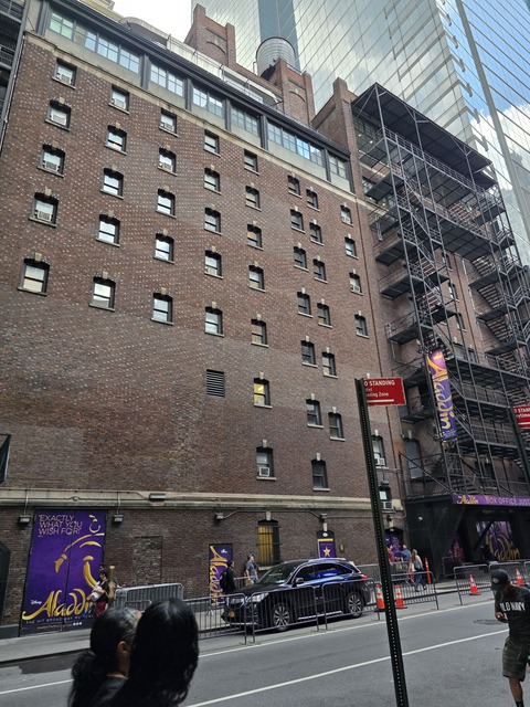 New Amsterdam Theatre