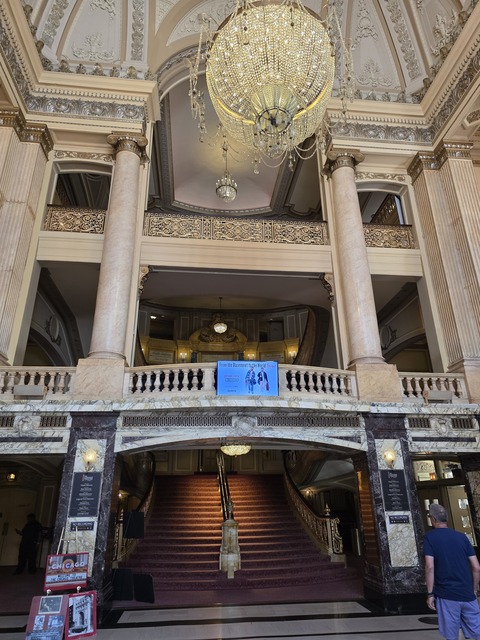 Chicago Theatre