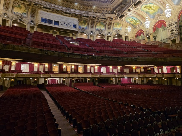 Chicago Theatre