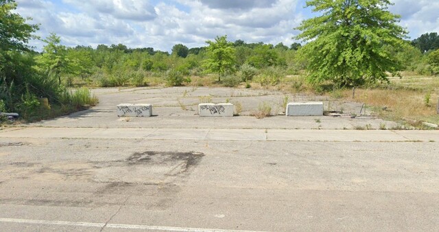 M-78 Triple Drive-In