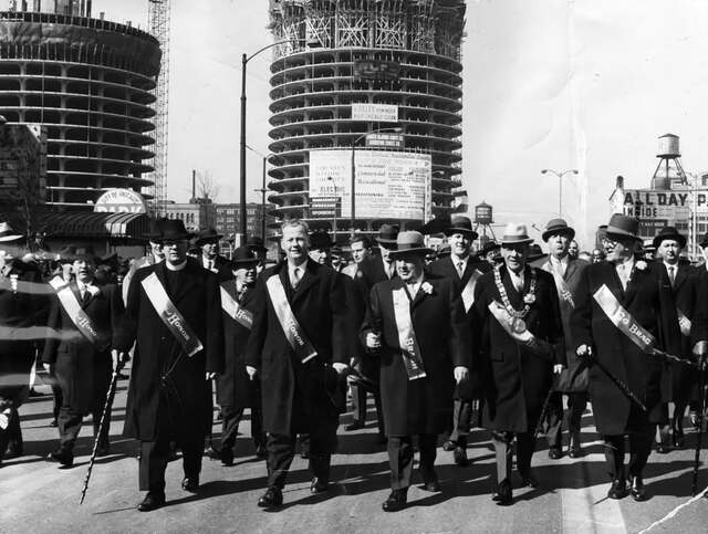 1962 photo credit Chicago Tribune. Shangri-La Restaurant awning far left.