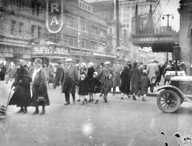 1927 photo credit Vasudevan Delta.