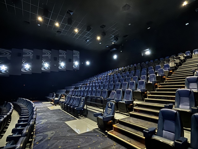 Cineplex Cinemas Vaughan Auditorium 