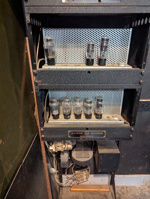 The (original?) sound equipment...