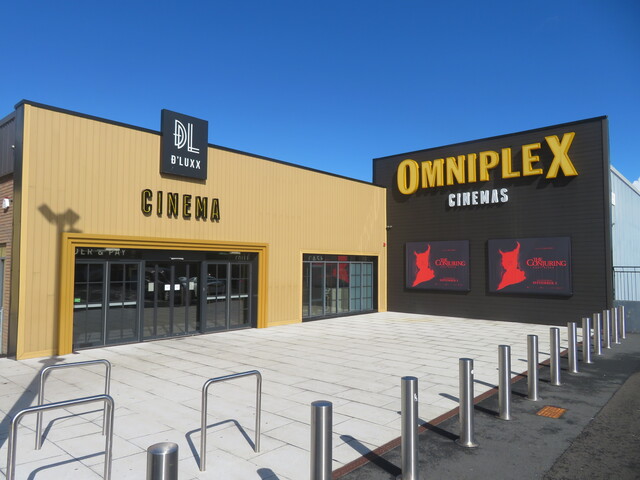 Omniplex D'LUXX