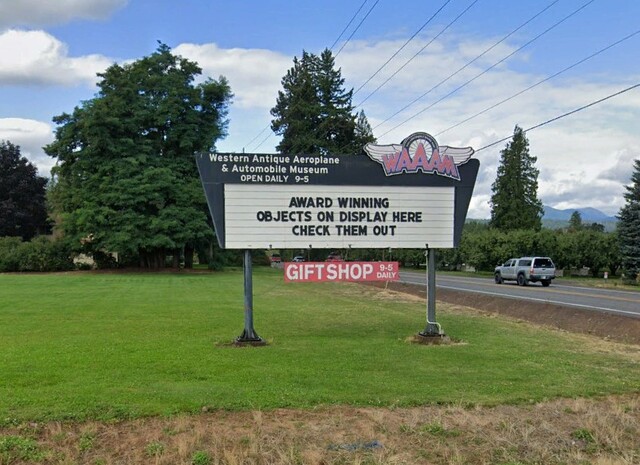 Hood Trail Twin Drive-In