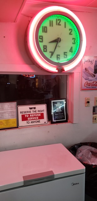 Old Neon Clock Refreshment Area Sunset DI 