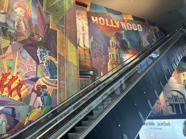 AMC Lincoln Square Escalator Up